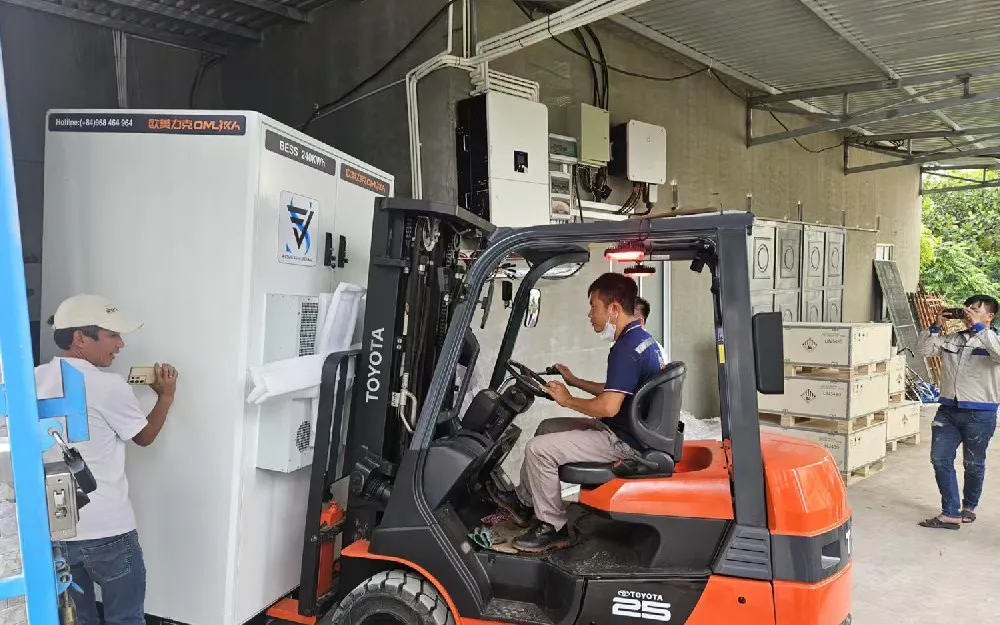 Vietnam 80kW–240kWh Energy Storage Cabinet Project