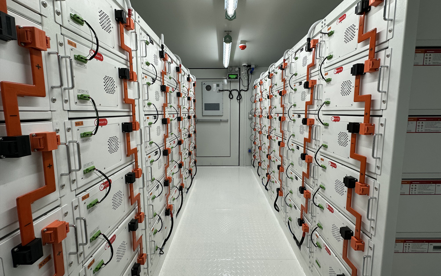 300kW–1020kWh Peak Shaving and Valley Filling Energy Storage System in Gaoyou, Jiangsu – 2 Charges  (图2)
